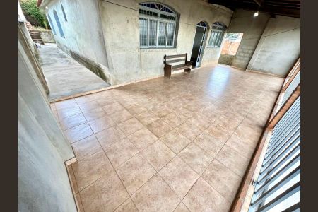 Casa para alugar com 160m², 3 quartos e 1 vaga Casa para alugar com 160m², 3 quartos e 1 vagaVaranda Externa - Frente
