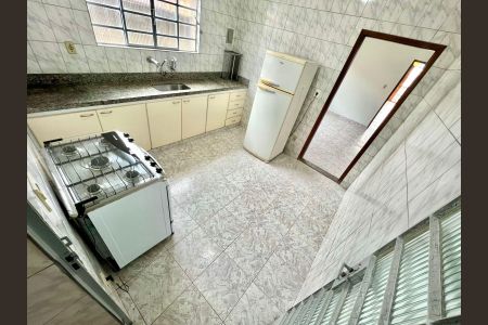 Casa para alugar com 160m², 3 quartos e 1 vaga Casa para alugar com 160m², 3 quartos e 1 vagaCozinha