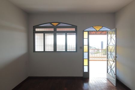 Sala de casa para alugar com 3 quartos, 160m² em Ouro Preto, Belo Horizonte