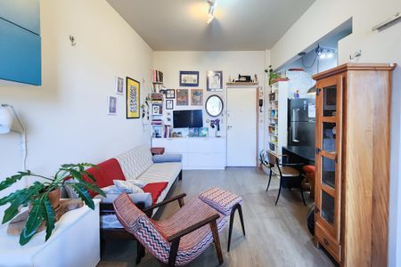 Studio à venda com 30m², 1 quarto e sem vaga Studio à venda com 30m², 1 quarto e sem vagaStudio