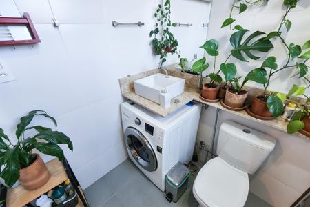 Banheiro de kitnet/studio para alugar com 1 quarto, 30m² em Centro, Rio de Janeiro