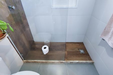 Banheiro de kitnet/studio para alugar com 1 quarto, 30m² em Centro, Rio de Janeiro