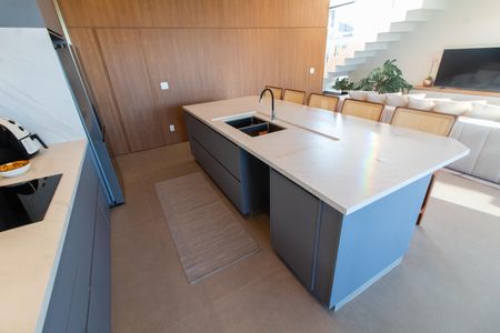 Casa de condomínio à venda com 325m², 5 quartos e 4 vagasCozinha