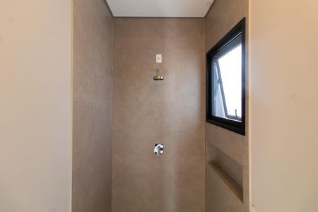 Casa de condomínio à venda com 325m², 5 quartos e 4 vagasBanheiro da Suíte 2