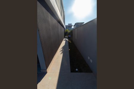 Casa de condomínio à venda com 325m², 5 quartos e 4 vagasÁrea Externa