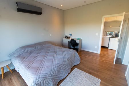 Casa de condomínio à venda com 325m², 5 quartos e 4 vagasSuíte 4