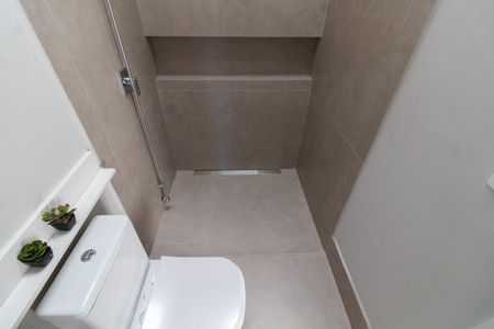 Casa de condomínio à venda com 325m², 5 quartos e 4 vagasBanheiro da Suíte 1