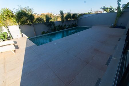 Casa de condomínio à venda com 325m², 5 quartos e 4 vagasÁrea Externa