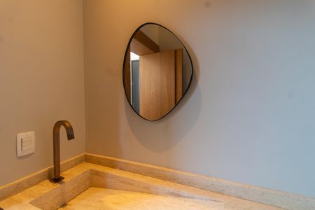 Casa de condomínio à venda com 325m², 5 quartos e 4 vagasLavabo