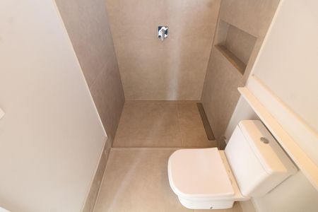 Casa de condomínio à venda com 325m², 5 quartos e 4 vagasBanheiro da Suíte 2