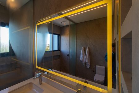 Casa de condomínio à venda com 325m², 5 quartos e 4 vagasBanheiro da Suíte 4