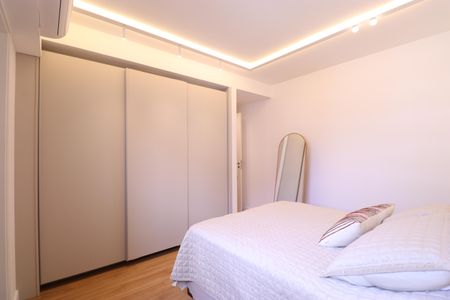 Suíte de apartamento à venda com 1 quarto, 63m² em Vila Anglo Brasileira, São Paulo