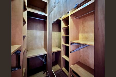 Apartamento para alugar com 75m², 3 quartos e 2 vagasCloset Quarto 2