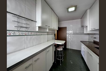 Apartamento para alugar com 75m², 3 quartos e 2 vagasCozinha