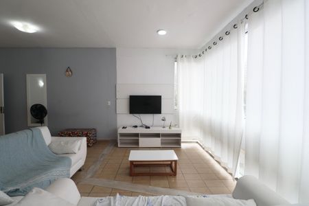 Apartamento para alugar com 158m², 4 quartos e sem vagaSala
