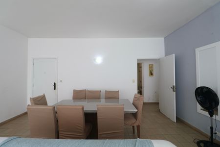 Apartamento para alugar com 158m², 4 quartos e sem vagaSala