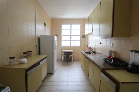 Apartamento para alugar com 158m², 4 quartos e sem vagaCozinha