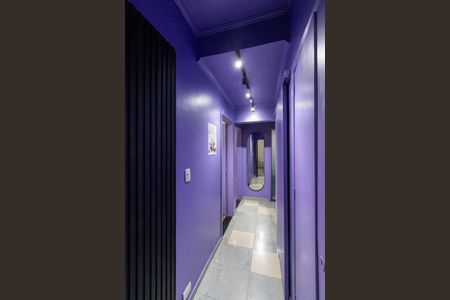 Corredor de apartamento à venda com 2 quartos, 70m² em República, São Paulo