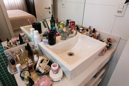 Apartamento à venda com 84m², 3 quartos e 2 vagasBanheiro da Suíte