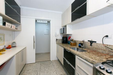 Apartamento à venda com 84m², 3 quartos e 2 vagasCozinha