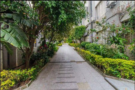 Apartamento à venda com 70m², 3 quartos e sem vagaÁrea comum