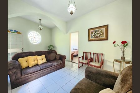 Sala de casa à venda com 5 quartos, 300m² em Concórdia, Belo Horizonte