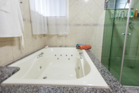 Casa à venda com 460m², 3 quartos e 6 vagasBanheiro da Suíte 3