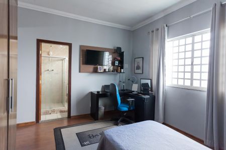 Casa à venda com 460m², 3 quartos e 6 vagasSuíte 1