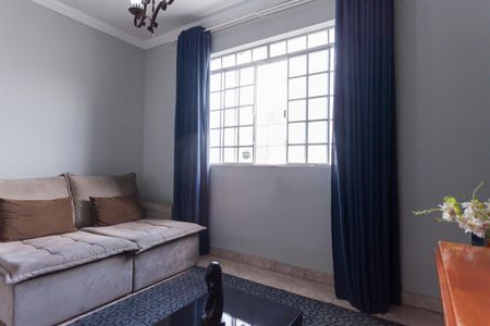 Casa à venda com 460m², 3 quartos e 6 vagasSala de TV