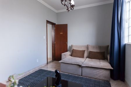 Casa à venda com 460m², 3 quartos e 6 vagasSala de TV