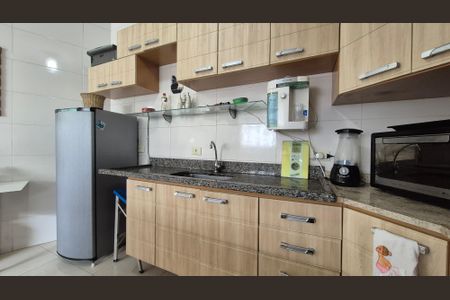 Casa à venda com 96m², 3 quartos e 2 vagasCozinha