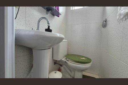 Casa à venda com 96m², 3 quartos e 2 vagasLavabo