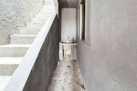 Casa para alugar com 35m², 1 quarto e sem vagaárea  de serviço