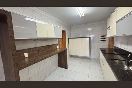 Apartamento para alugar com 150m², 3 quartos e 3 vagasCozinha