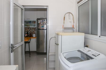 Apartamento à venda com 129m², 3 quartos e 2 vagas Apartamento à venda com 129m², 3 quartos e 2 vagasÁrea de Serviço
