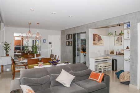 Apartamento à venda com 129m², 3 quartos e 2 vagas Apartamento à venda com 129m², 3 quartos e 2 vagasSala