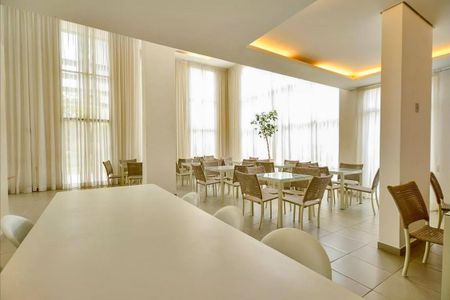 Apartamento à venda com 129m², 3 quartos e 2 vagas Apartamento à venda com 129m², 3 quartos e 2 vagasÁrea comum - Salão de festas