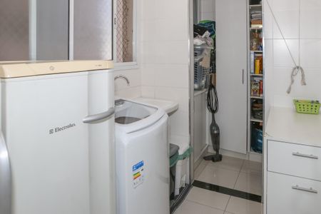 Apartamento à venda com 129m², 3 quartos e 2 vagas Apartamento à venda com 129m², 3 quartos e 2 vagasÁrea de Serviço