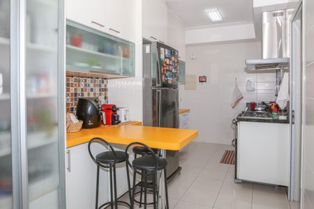 Apartamento à venda com 129m², 3 quartos e 2 vagas Apartamento à venda com 129m², 3 quartos e 2 vagasCozinha