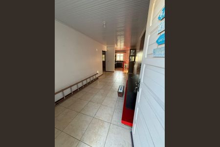 Casa à venda com 60m², 2 quartos e 2 vagasSala