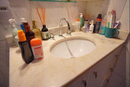 Casa à venda com 160m², 3 quartos e 2 vagasBanheiro Corredor 