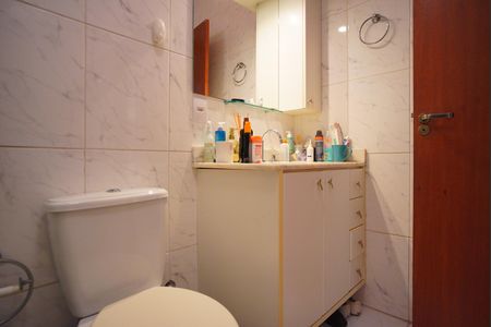 Casa à venda com 160m², 3 quartos e 2 vagasBanheiro Corredor 