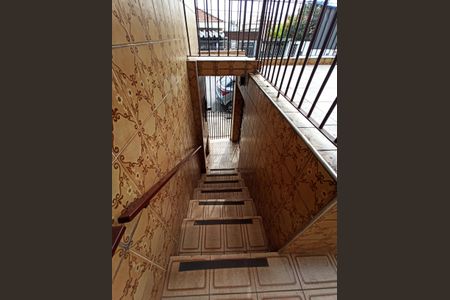 Casa à venda com 190m², 3 quartos e 3 vagasEscada Entrada