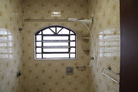 Casa à venda com 240m², 4 quartos e 4 vagasBanheiro da Suíte