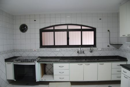 Casa à venda com 240m², 4 quartos e 4 vagasCozinha