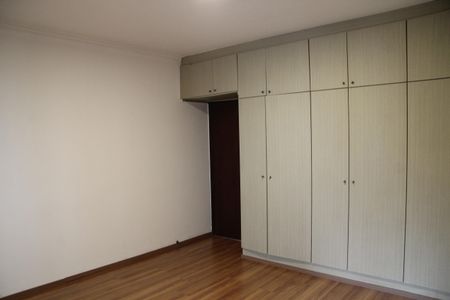 Casa à venda com 240m², 4 quartos e 4 vagasQuarto 1