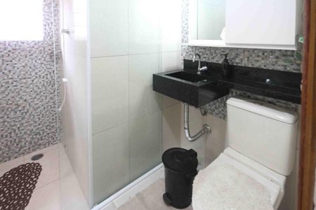 Casa à venda com 125m², 3 quartos e 2 vagasBanheiro 1