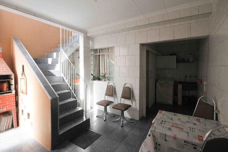 Casa à venda com 125m², 3 quartos e 2 vagasQuintal