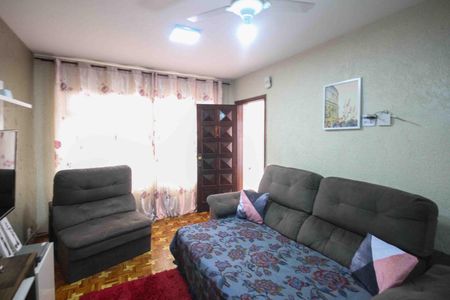 Casa à venda com 125m², 3 quartos e 2 vagasSala