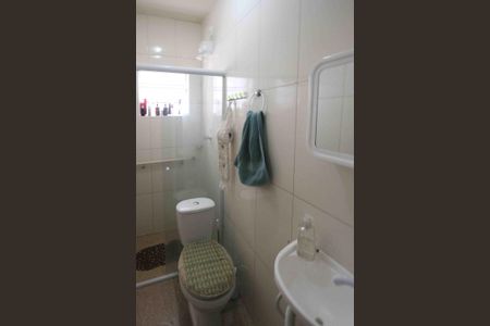 Casa à venda com 125m², 3 quartos e 2 vagasBanheiro 2